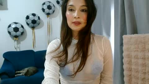 Snapshot of almaglow chatting on June 18, 5:39 pm Alma online show from June 18, 5:39 pm