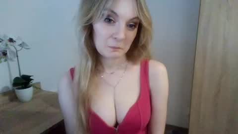 Snapshot of almanature chatting on February 20, 11:10 pm AlmaNature online show from February 20, 11:10 pm