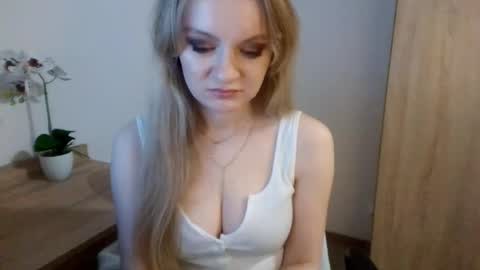 Snapshot of almanature chatting on March 3, 7:28 pm AlmaNature online show from March 3, 7:28 pm