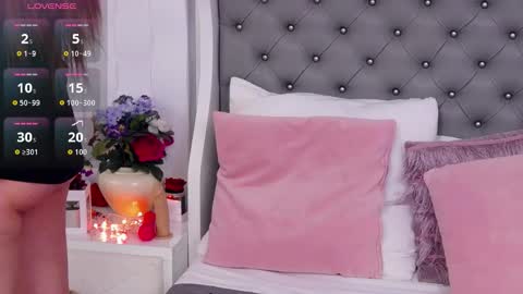 Snapshot of almanoble chatting on December 1, 8:47 pm Alma online show from December 1, 8:47 pm