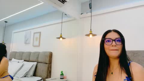 Snapshot of almarose_1 chatting on May 30, 1:19 pm alma online show from May 30, 1:19 pm