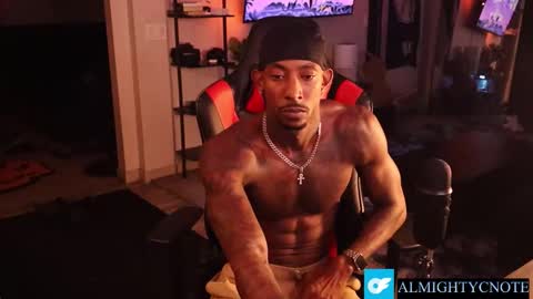 Snapshot of almightycnote chatting on December 1, 5:01 am Almightycnote online show from December 1, 5:01 am