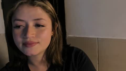 Snapshot of almma_ chatting on June 22, 8:28 pm ALMMA online show from June 22, 8:28 pm