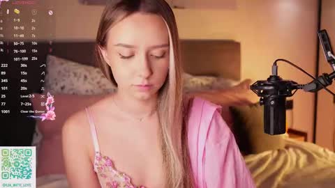 Lia online show from November 21, 3:27 am