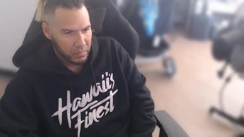 simplyfaded online show from February 23, 8:33 pm