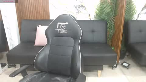 alonddra_tay online show from May 5, 11:29 am
