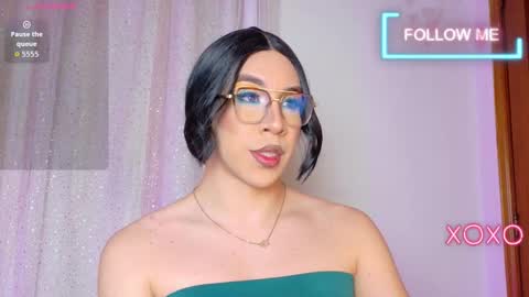 Hazel Bowie online show from March 3, 9:10 pm