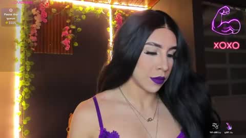 Hazel Bowie online show from July 5, 1:01 am