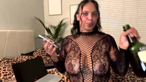 Snapshot of alongcamelexy chatting on September 25, 1:53 am alongcamelexy online show from September 25, 1:53 am