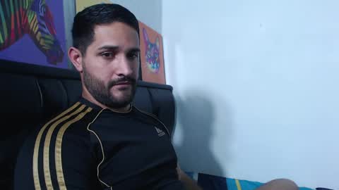 Snapshot of alonxoo chatting on April 16, 7:58 pm alonxoo online show from April 16, 7:58 pm