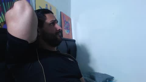 Snapshot of alonxoo chatting on April 16, 10:01 pm alonxoo online show from April 16, 10:01 pm