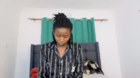 Snapshot of alotta_titties chatting on July 19, 7:06 pm alotta_titties online show from July 19, 7:06 pm