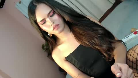 Snapshot of alove_too_last chatting on January 24, 6:04 pm LEXY online show from January 24, 6:04 pm