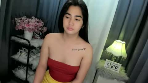 alovelydollnica online show from September 19, 10:43 pm