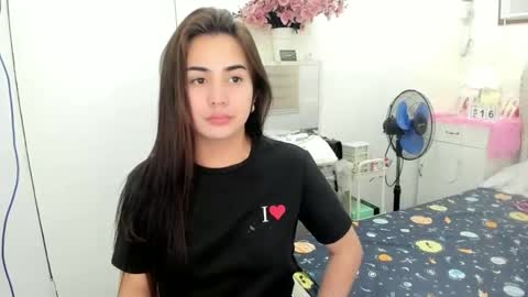 alovelydollnica online show from February 16, 11:50 am