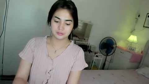 alovelydollnica online show from March 6, 4:09 am