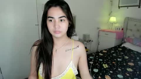 Snapshot of alovelydollnica chatting on May 15, 1:56 am alovelydollnica online show from May 15, 1:56 am
