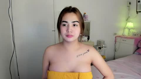 Snapshot of alovelydollnica chatting on August 7, 2:24 am alovelydollnica online show from August 7, 2:24 am