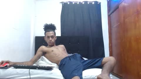 Snapshot of alpha_bs03 chatting on November 24, 2:50 pm alpha_bs03 online show from November 24, 2:50 pm