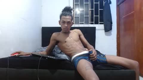 Snapshot of alpha_bs03 chatting on November 26, 8:37 am alpha_bs03 online show from November 26, 8:37 am