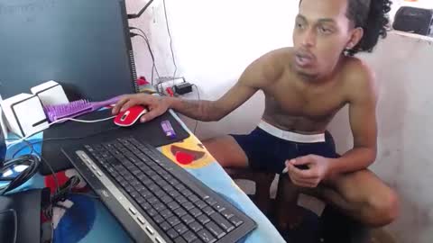 Snapshot of alpha_bs03 chatting on February 3, 4:45 pm alpha_bs03 online show from February 3, 4:45 pm