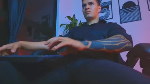 alpha_dominus_ online show from May 26, 4:19 am