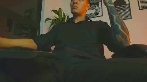 alpha_dominus_ online show from June 10, 4:01 am