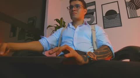 alpha_dominus_ online show from June 16, 4:04 am