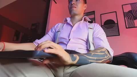 alpha_dominus_ online show from June 30, 3:40 am