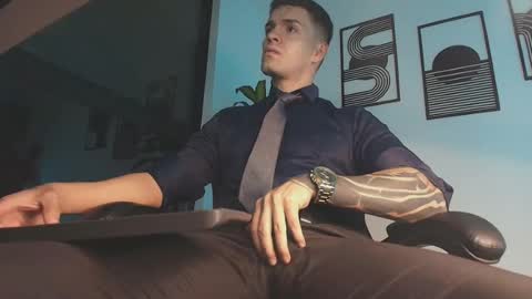 alpha_dominus_ online show from July 21, 3:31 am