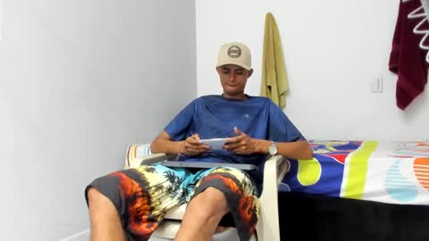 Snapshot of alpha_smit chatting on January 26, 12:05 am alpha smit online show from January 26, 12:05 am