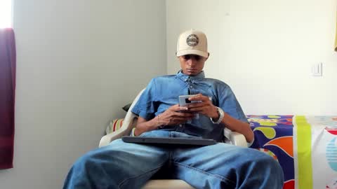 Snapshot of alpha_smit chatting on January 26, 1:15 pm alpha smit online show from January 26, 1:15 pm