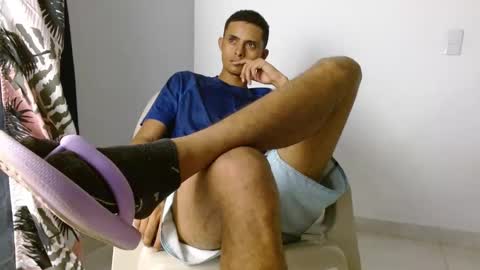 Snapshot of alpha_smit chatting on February 9, 11:25 pm alpha smit online show from February 9, 11:25 pm