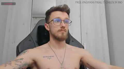 Snapshot of alphaboyfun chatting on January 7, 12:13 am Andi online show from January 7, 12:13 am