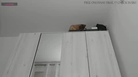 Snapshot of alphaboyfun chatting on January 8, 4:55 am Andi online show from January 8, 4:55 am