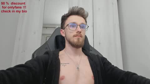 Snapshot of alphaboyfun chatting on January 24, 4:49 pm Andi online show from January 24, 4:49 pm