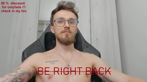 Snapshot of alphaboyfun chatting on January 25, 8:53 pm Andi online show from January 25, 8:53 pm