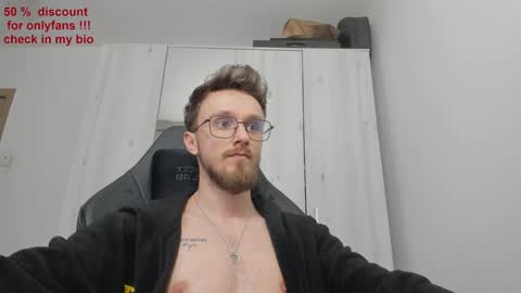 Snapshot of alphaboyfun chatting on January 25, 11:54 pm Andi online show from January 25, 11:54 pm