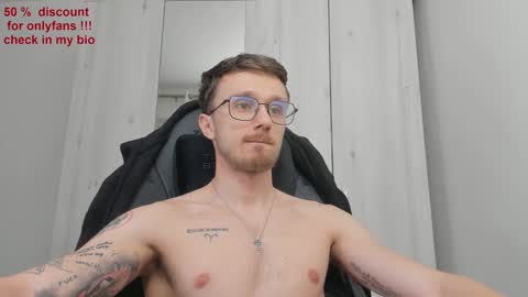 Snapshot of alphaboyfun chatting on January 29, 10:32 pm Andi online show from January 29, 10:32 pm