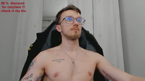 Snapshot of alphaboyfun chatting on January 30, 4:37 am Andi online show from January 30, 4:37 am