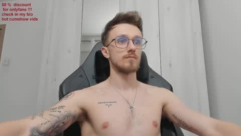 Snapshot of alphaboyfun chatting on February 17, 4:20 am Andi online show from February 17, 4:20 am