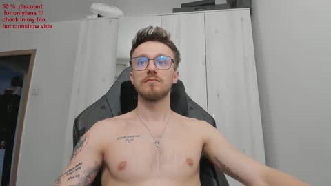 Snapshot of alphaboyfun chatting on February 21, 5:13 am Andi online show from February 21, 5:13 am