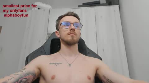 Snapshot of alphaboyfun chatting on March 12, 5:17 pm Andi online show from March 12, 5:17 pm