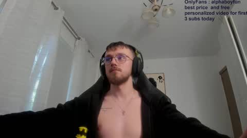 Snapshot of alphaboyfun chatting on September 19, 1:34 pm Andi online show from September 19, 1:34 pm