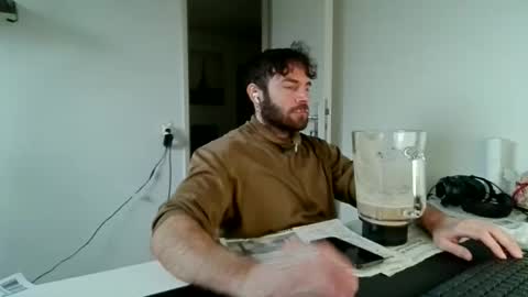 Snapshot of alphah_hunk chatting on January 9, 11:02 am alphah_hunk online show from January 9, 11:02 am