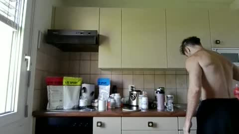 alphah_hunk online show from April 26, 9:40 am