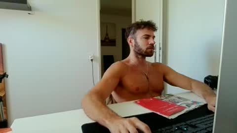 Snapshot of alphah_hunk chatting on June 13, 8:45 am alphah_hunk online show from June 13, 8:45 am