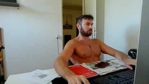 Snapshot of alphah_hunk chatting on June 14, 9:55 am alphah_hunk online show from June 14, 9:55 am