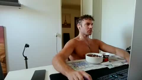 Snapshot of alphah_hunk chatting on June 17, 10:17 am alphah_hunk online show from June 17, 10:17 am