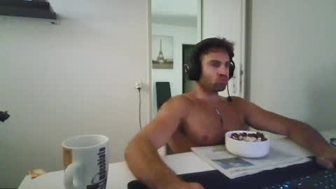 alphah_hunk online show from June 24, 10:14 am